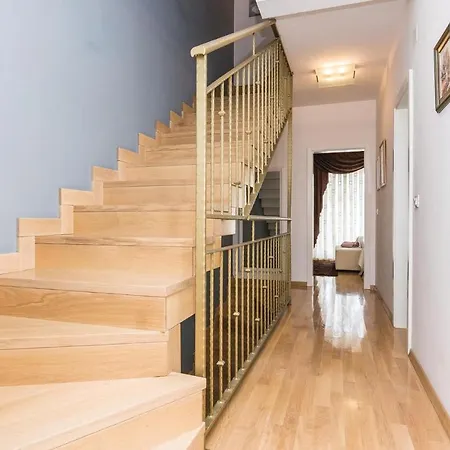 Three-bedroom Holiday In